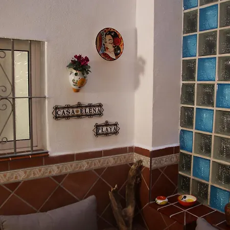 Casa Elena Playa Апартаменты *