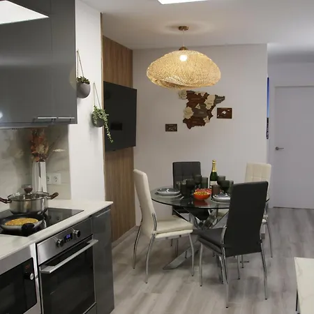 Casa Elena Playa Фуэнхирола